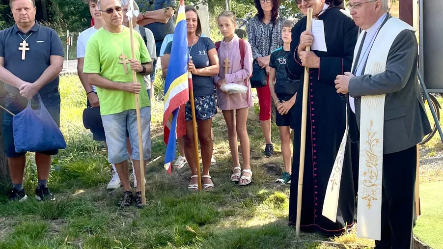 Věřící nejen z naší diecéze se v neděli odpoledne vydali na pěší pouť na Velehrad